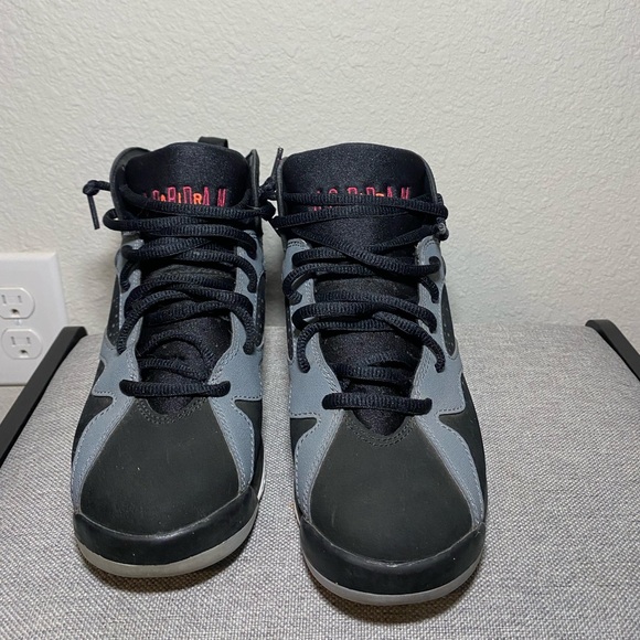 Size 4M Retro 7s - Picture 7 of 8